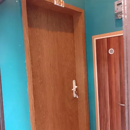 Center And Apartment