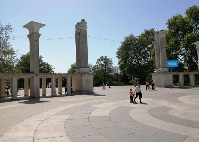 Center And Várna