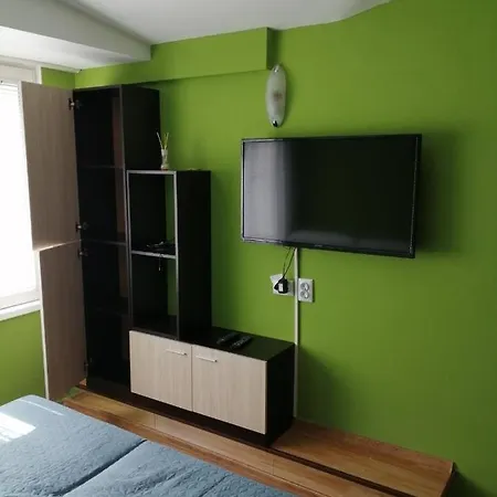 Center And Apartment *